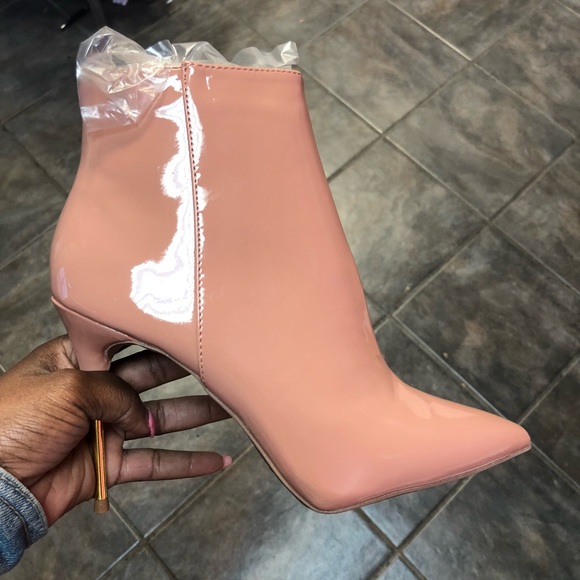 Nude bootie 5.5 left - Picture 3 of 3